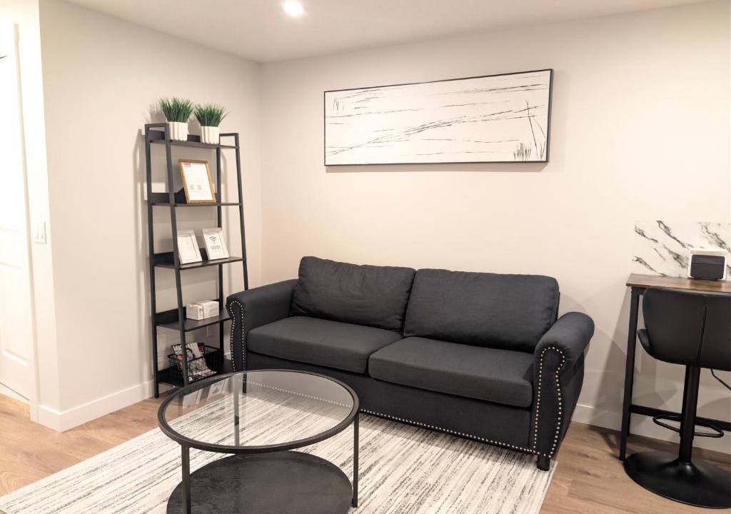 Southeast Calgary Apartment | Brand New Cozy Guest Suite in Calgary