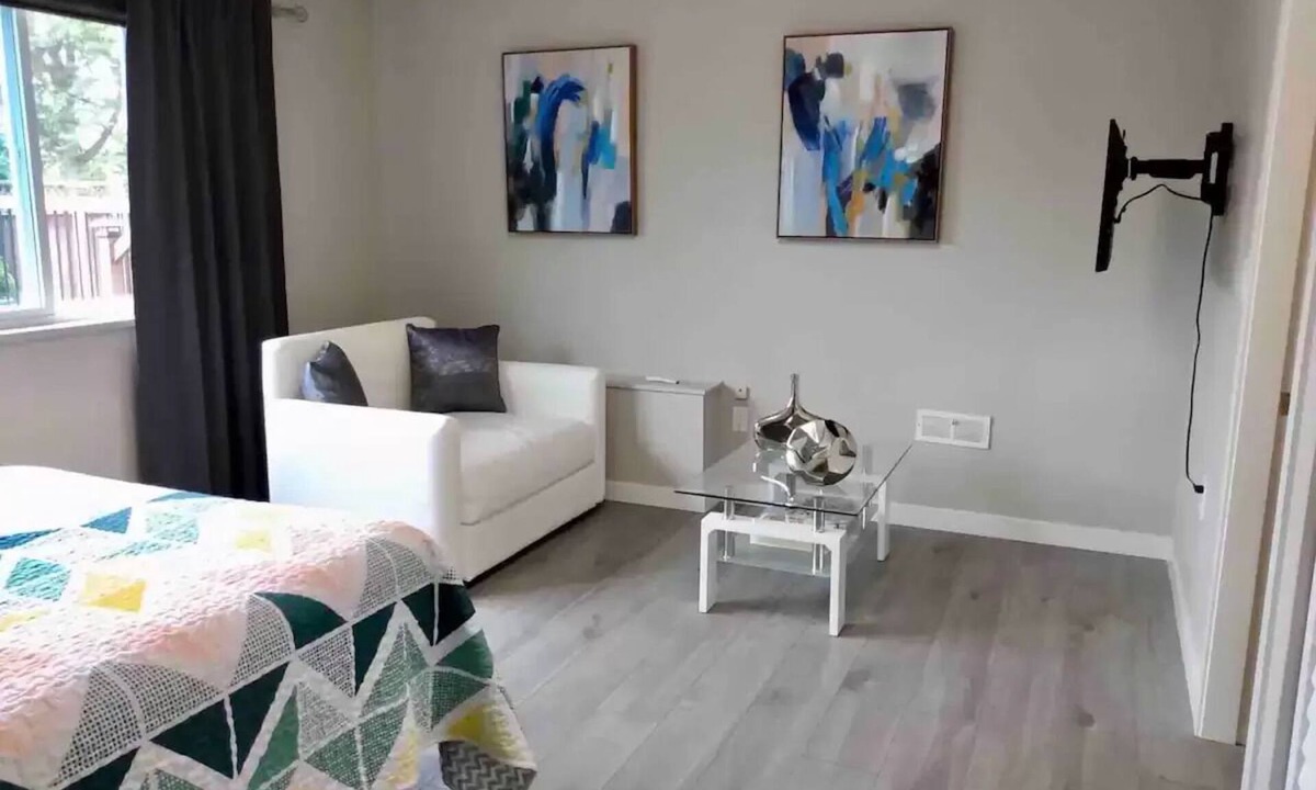 Coquitlam Apartment | Brand New Fully Furnished One Bedroom Suite