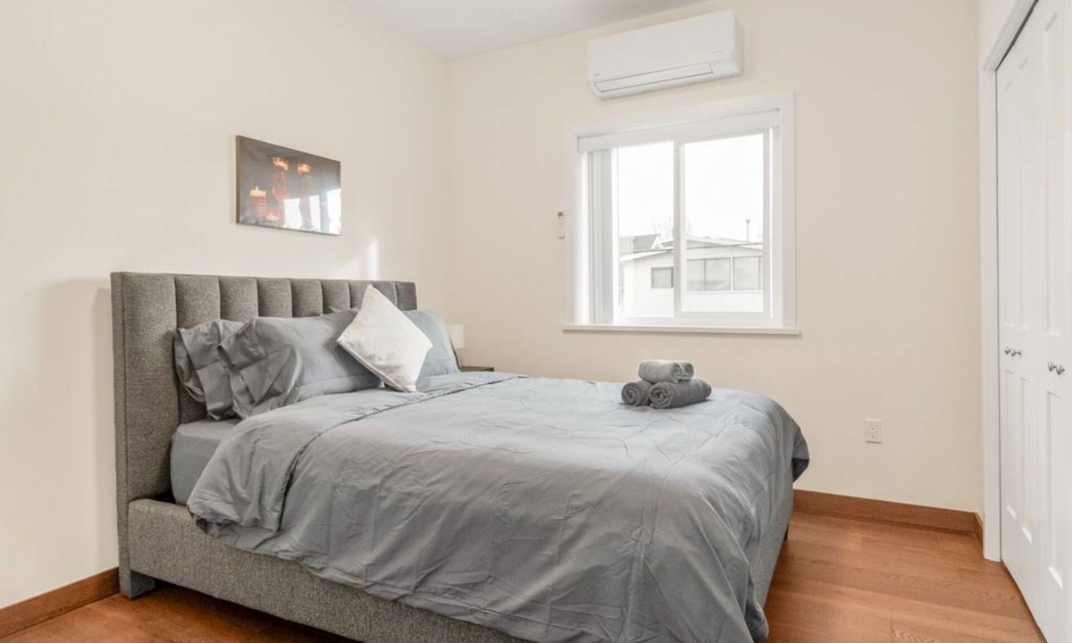 Hastings House | Brand-New Private 2BR Laneway Home