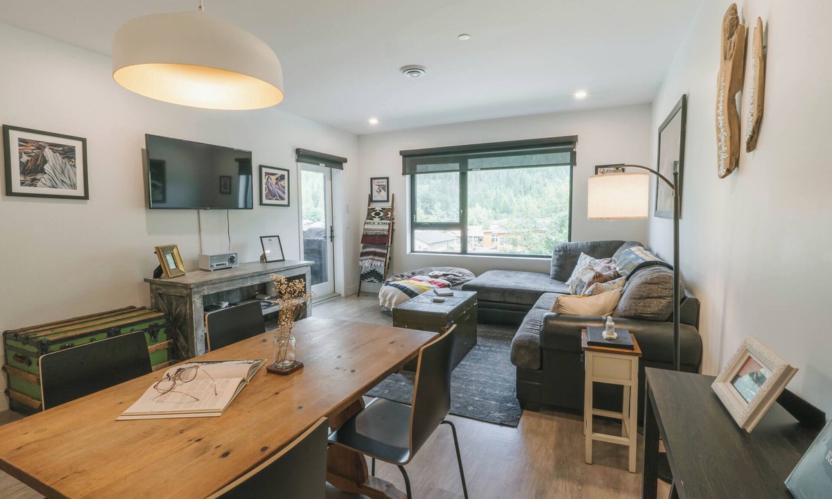 Revelstoke Condo | Breathtaking Condo with Panoramic Mountain Views