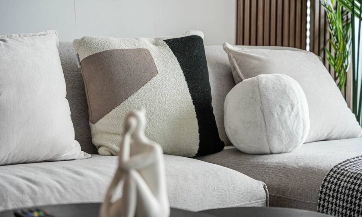 Toronto Entertainment District Apartment | Bright 2BR Toronto Retreat by Union Station