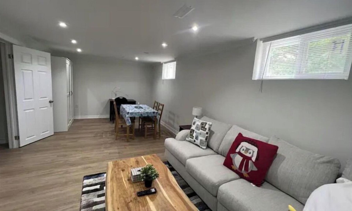 Cooksville House | Bright & spacious 3 bedrms
