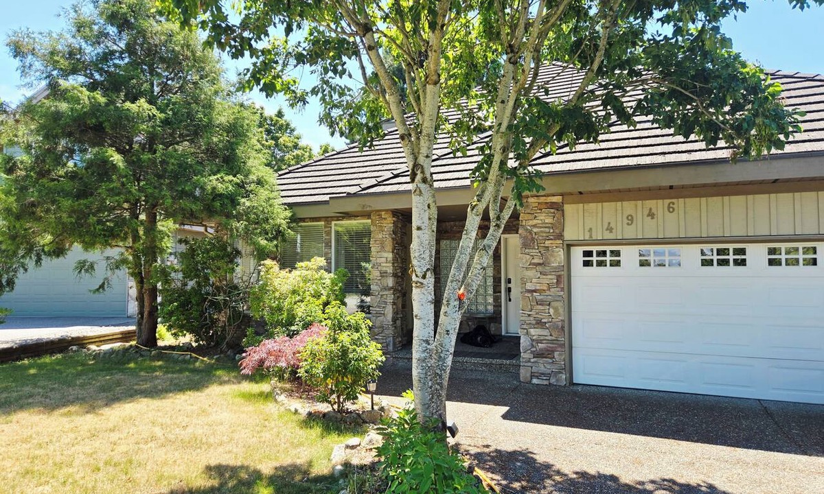 South Surrey House | Bright & Spacious Estate