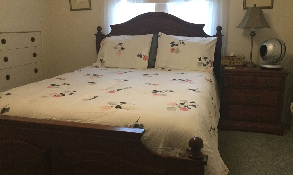 Peterborough House | Burleys Gardens and Suite