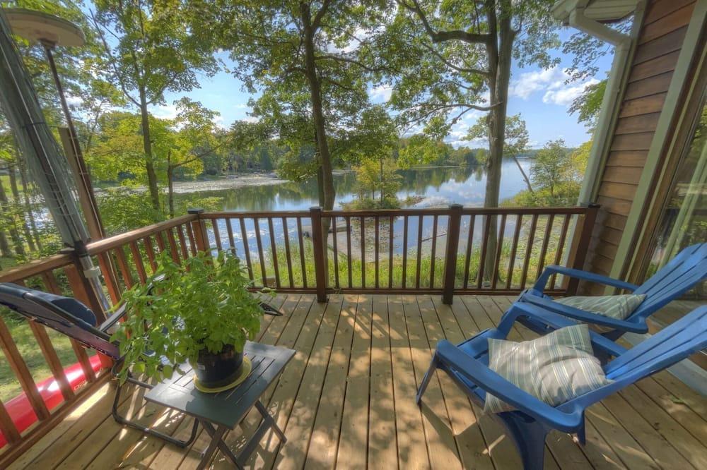 Jones Falls House | Trinity Cottage on Whitefish Lake