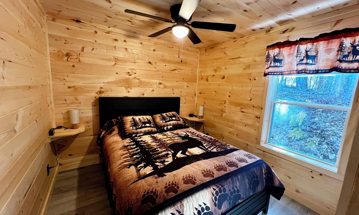 Sangerville Cabin | Cabin 5 Cozy 3-bedroom cabin located on the atv&snowmobile trail.