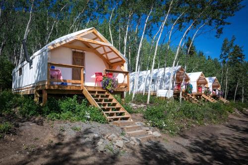Yukon Other | Cabins Over Crag Lake Glamping Lynx