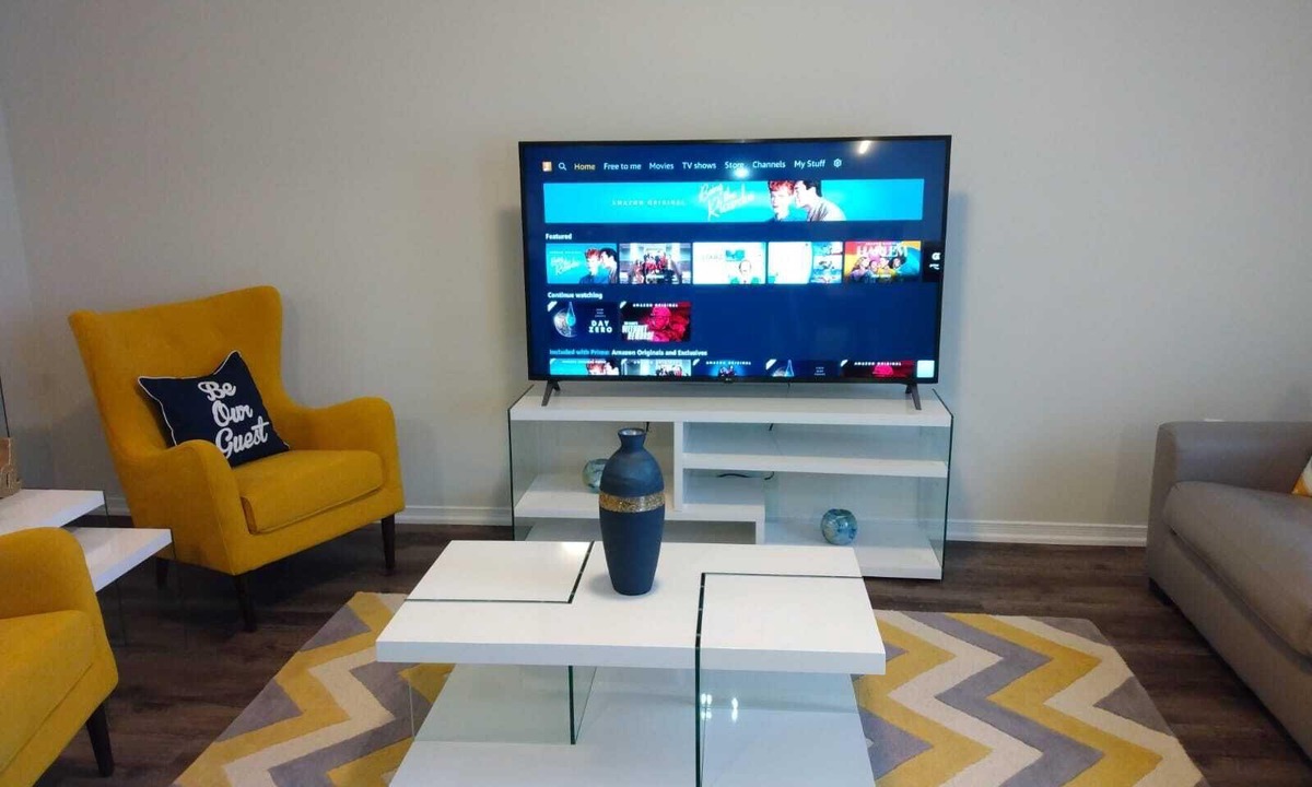 Beamsville House | Calm and luxurious townhouse in Beamsville