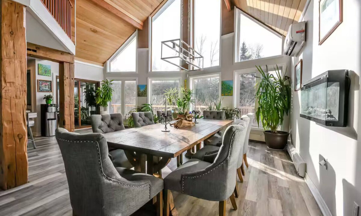 Ramara House | Campfire, Privacy, Stargazing minutes to Beaches/Orillia/Casino Rama