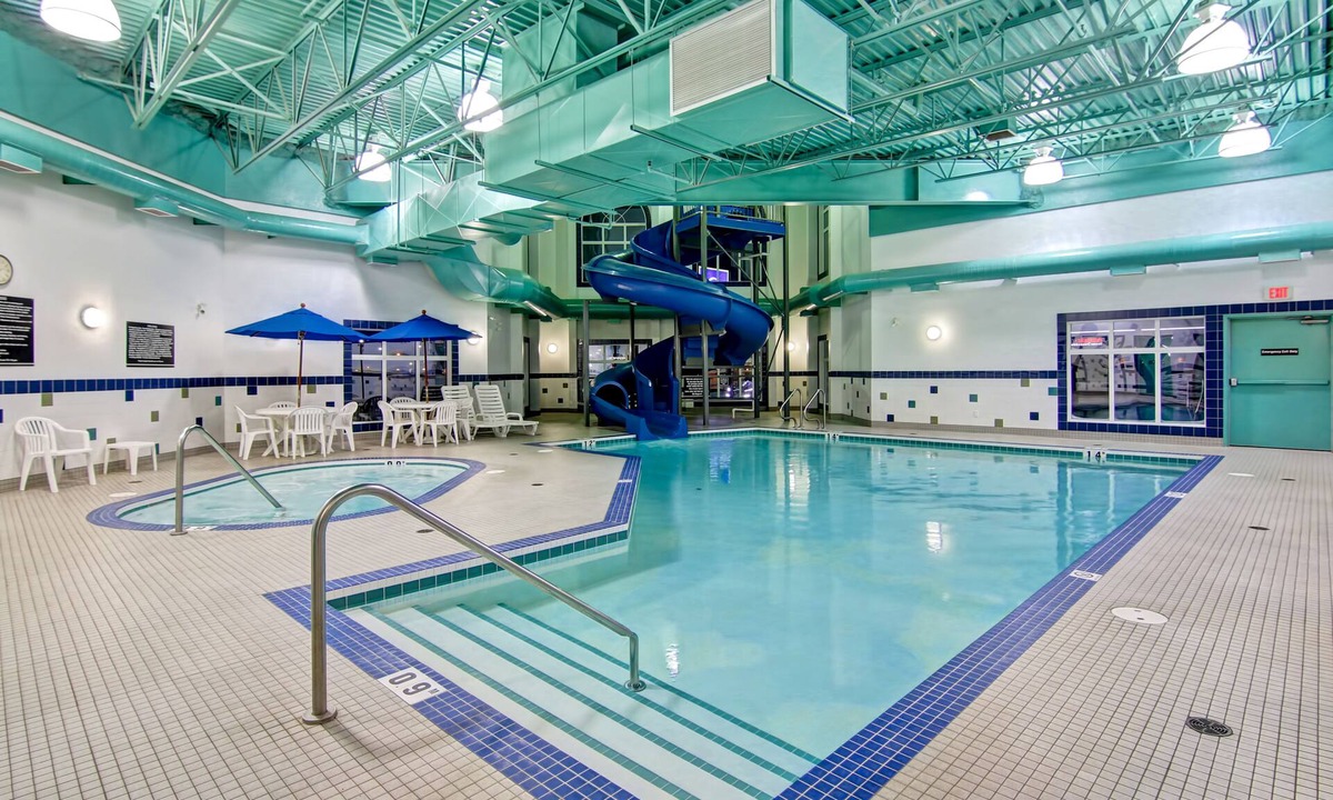 Camrose Hotel | Canalta Hotel Camrose