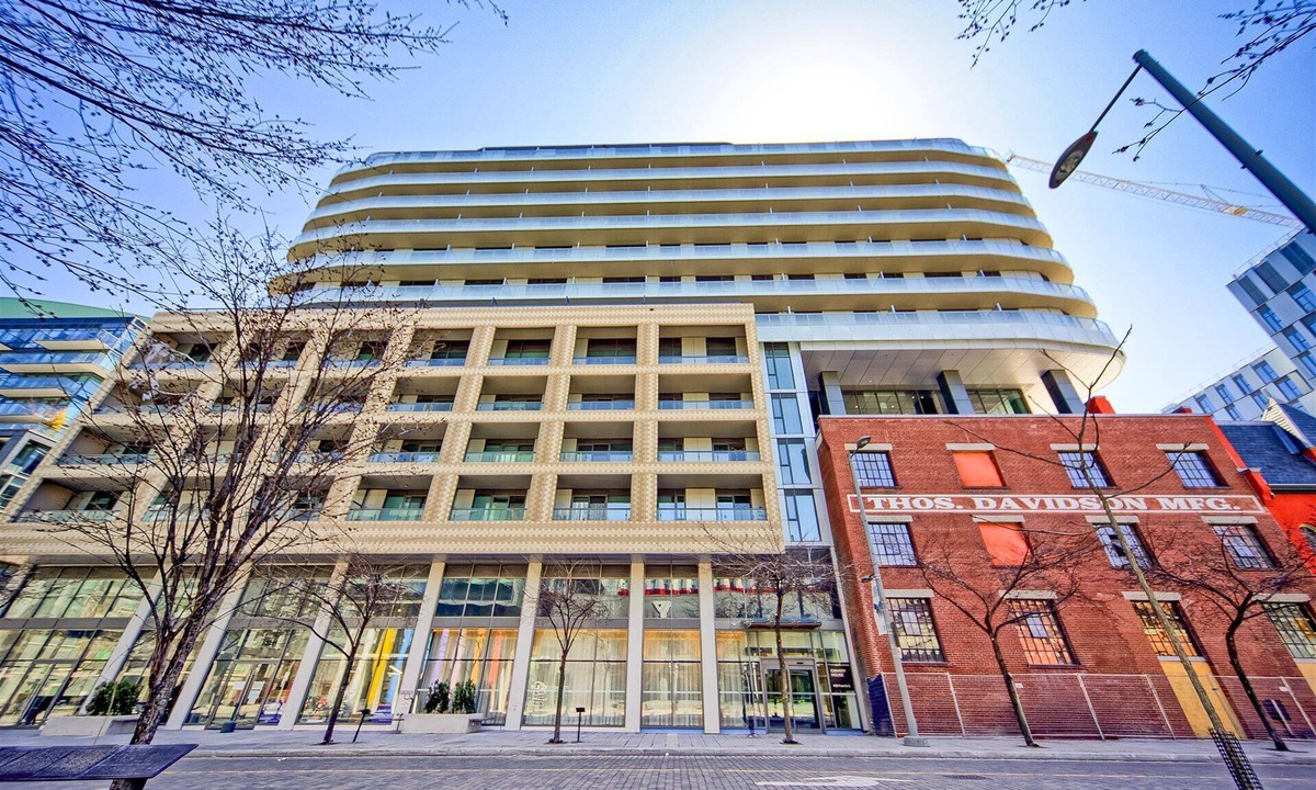 West Don Lands Condo | Canary District Luxury Penthouse Cozy Bedrooms Panoramic Views 360° Gym