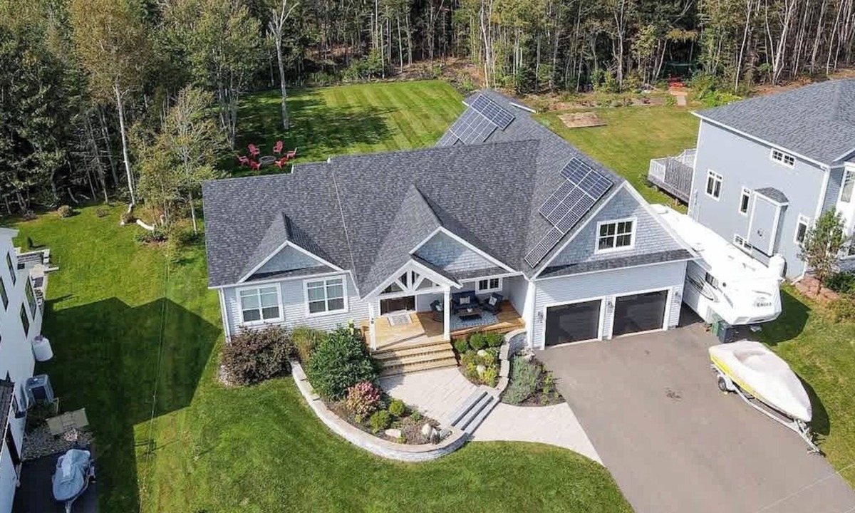 Stratford House | Casa Bonita PEI – Spacious, Relaxing, Dog-Friendly