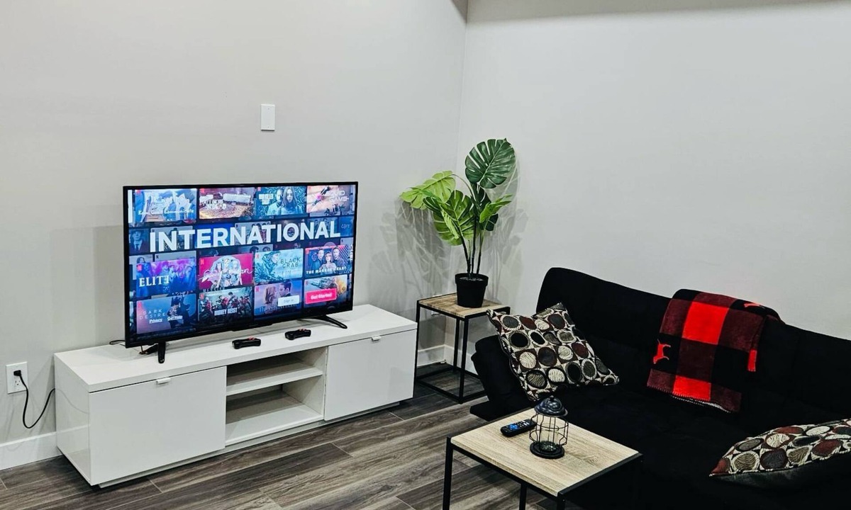 Evanston Apartment | Casa De Jasmine