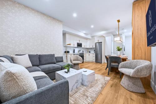 Riverdale Hotel | Casa Hotels Gerrard Brand New Family Suite