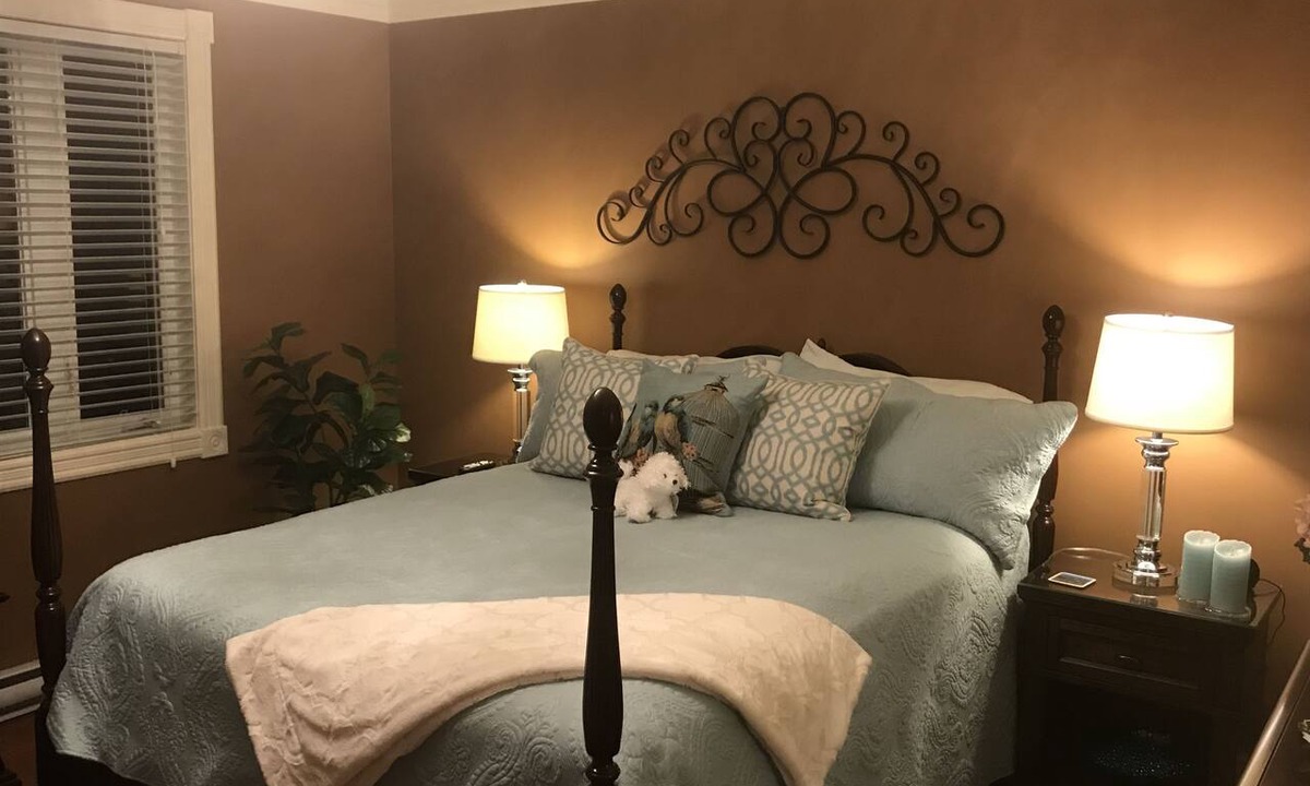 Placentia Bed & Breakfast | Castle Landing