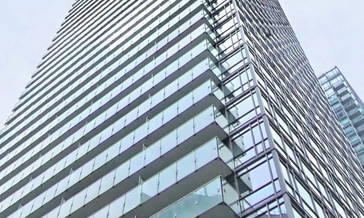 Bay Street Corridor Condo | Central of downtown Toronto