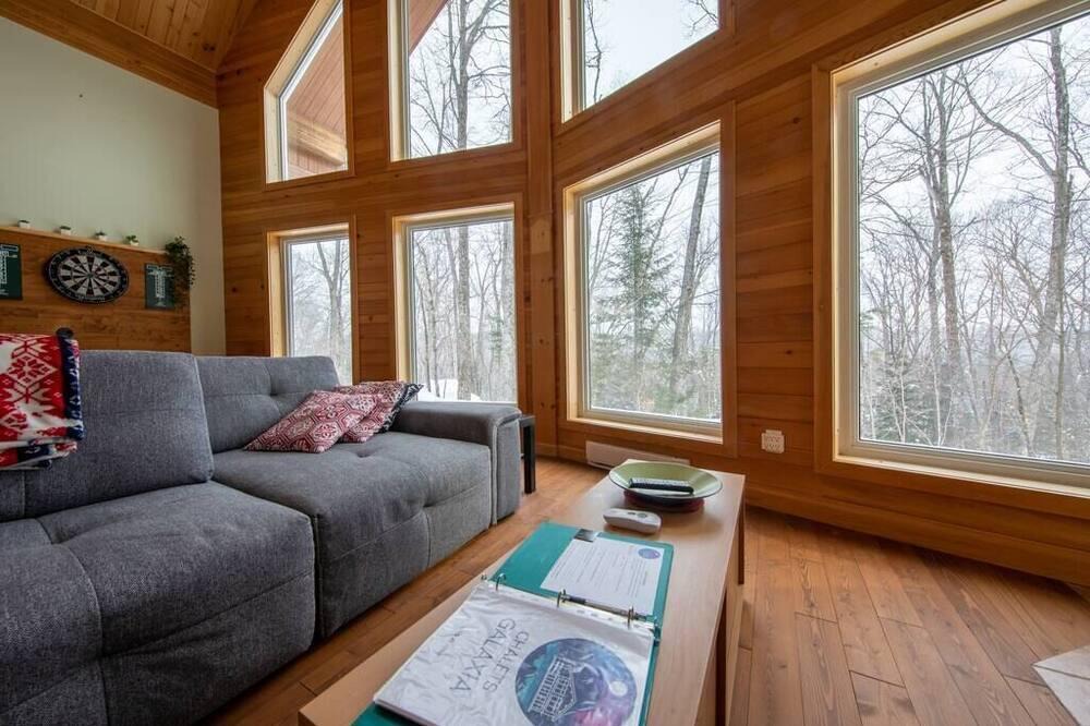 La Minerve Ski Chalet | Chalet Ayur- SPA- ACCÈS Lac Chapleau💧