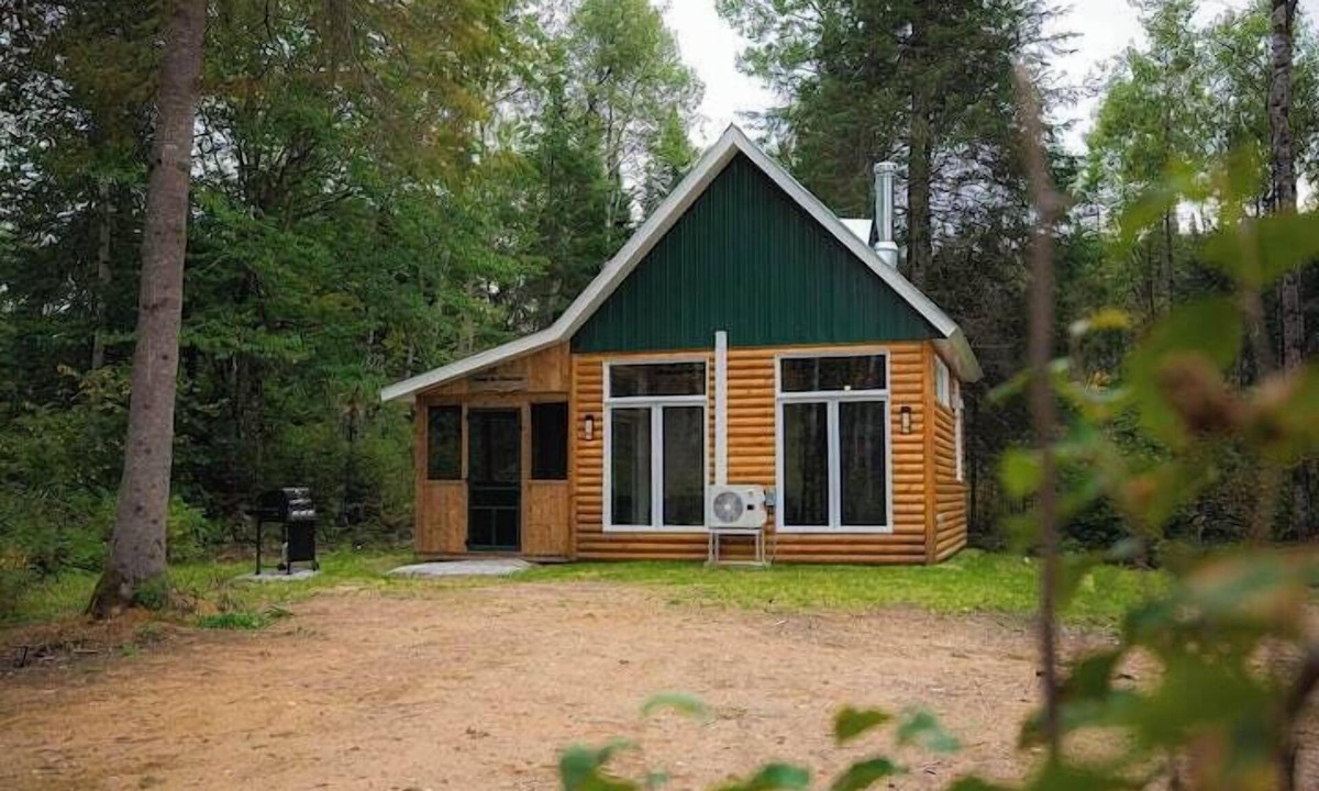 La Tuque Ski Chalet | Chalet Chasseur, waterfront