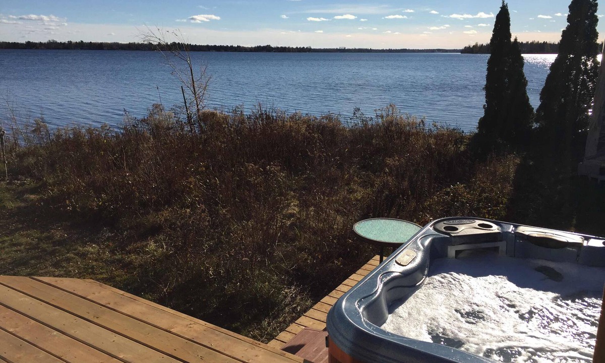 Shawinigan Bed & Breakfast | Chalet Havre du lac à la tortue