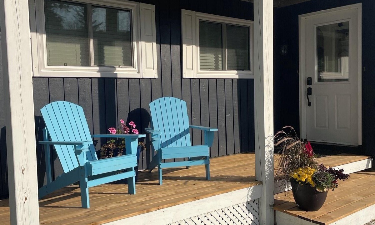 The Blue Mountains Ski Chalet | Chalet near south end of Blue Mountain, historic Collingwood, and Wasaga Beach!