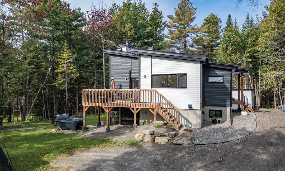 Gore Cabin | Chaplin spa and lake