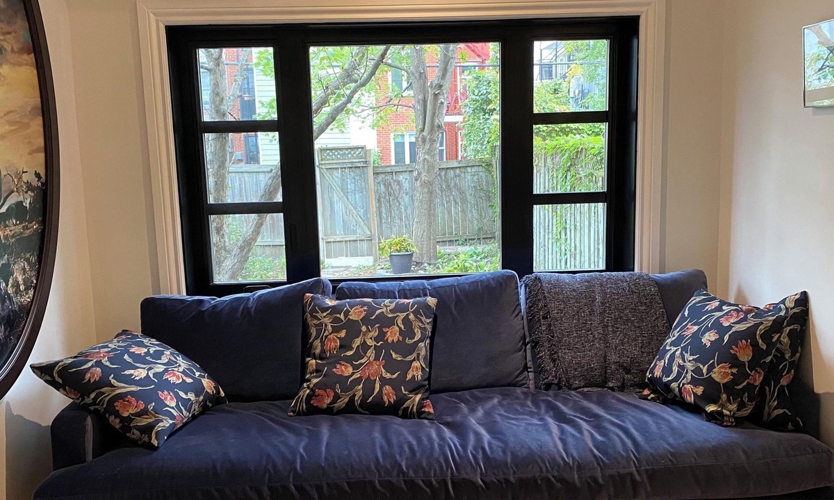 Mile End Apartment | Charming 2-bedroom apt with WiFi, AC , back yard in excellent Plateau Montréal