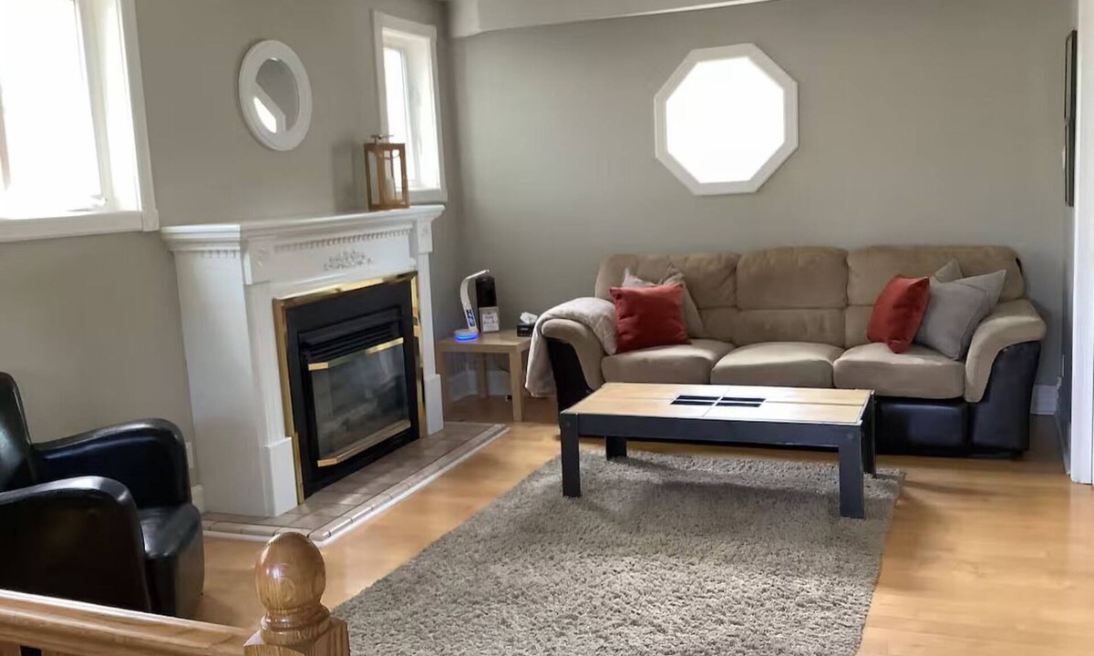 Collingwood House | Cheerful Family Home Close To Ski Hills