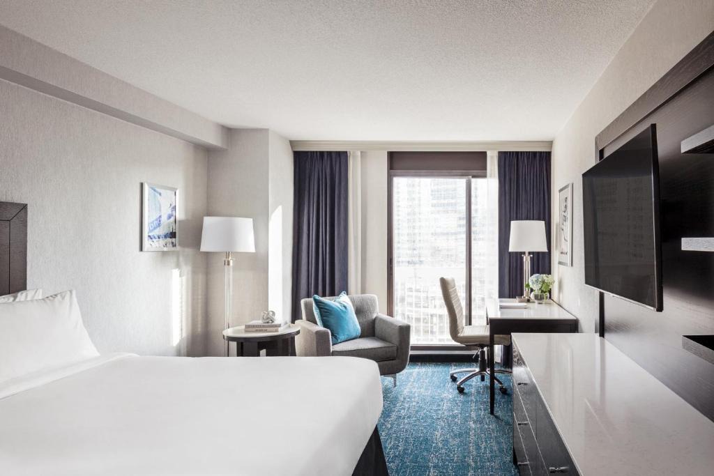 Bay Street Corridor Hotel | Chelsea Hotel Toronto