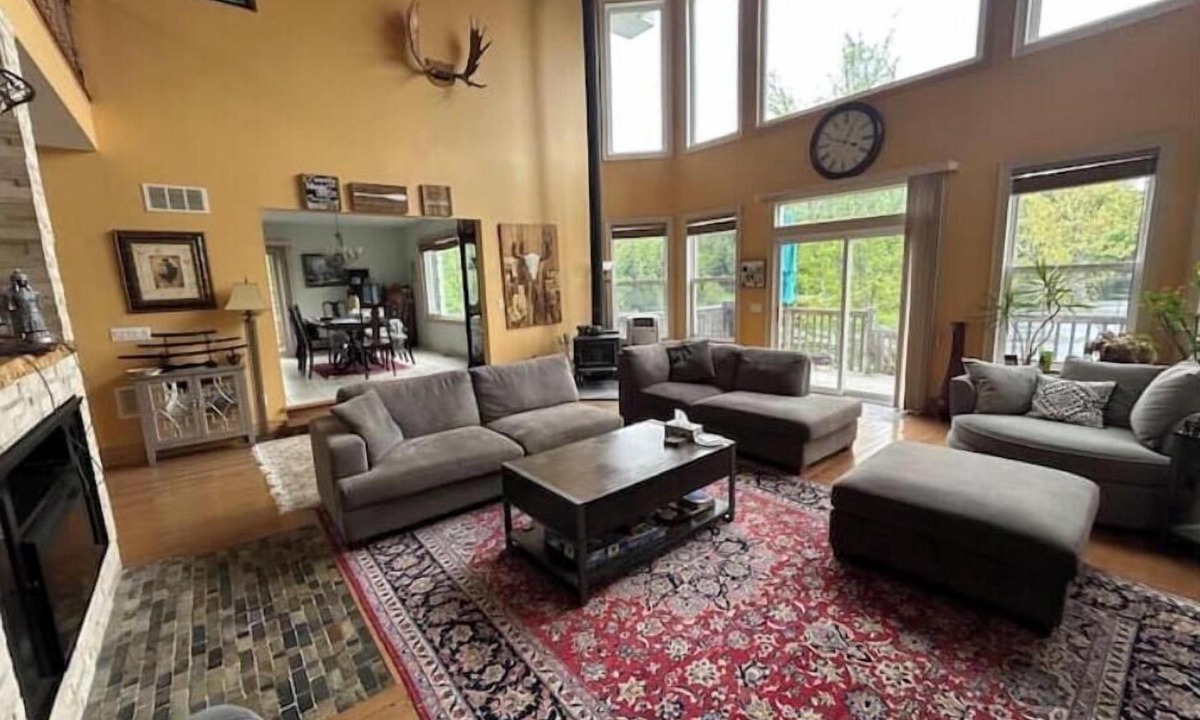 Norland House | Coboconk Cottage First floor