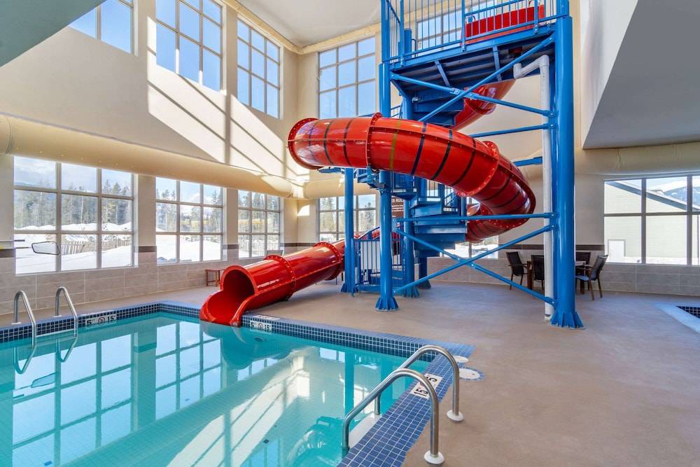 Valemount Hotel | Comfort Inn & Suites