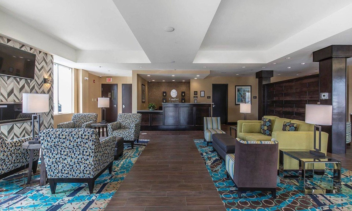 Calgary Hotel | Comfort Inn & Suites Airport North