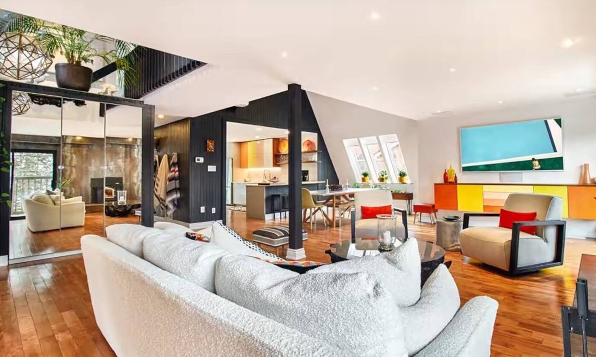 Scugog House | Contemporary A Frame 5.0 on Scugog Island w/Pool