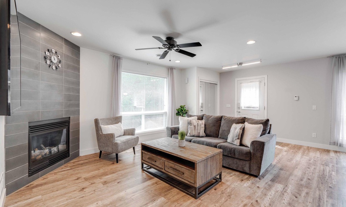Byron Apartment | Contemporary & Comfy 2-Bedroom Unit; Byron Village