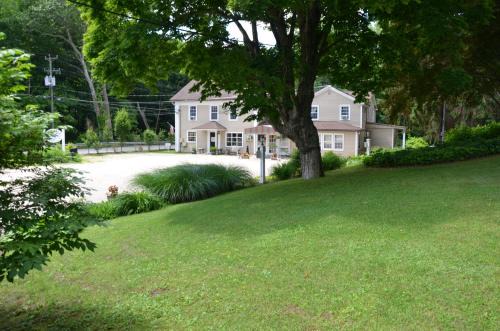 Cornwall Bridge Hotel | Cornwall Inn