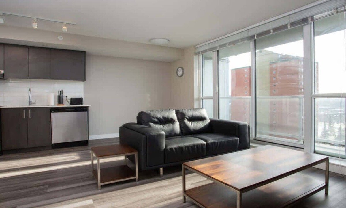 North Central Edmonton Apartment | Corporate Stays | Hendrix 1 Bedroom