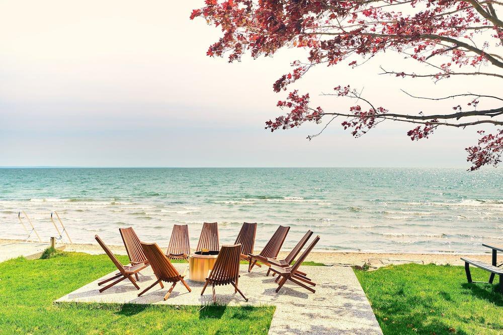 Wainfleet House | Cottage # 12...thelongbeachresort.ca