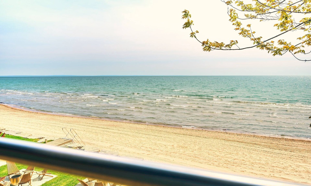 Wainfleet Cottage | Cottage 20: Upper-Level Beachfront Unit in 4-Plex