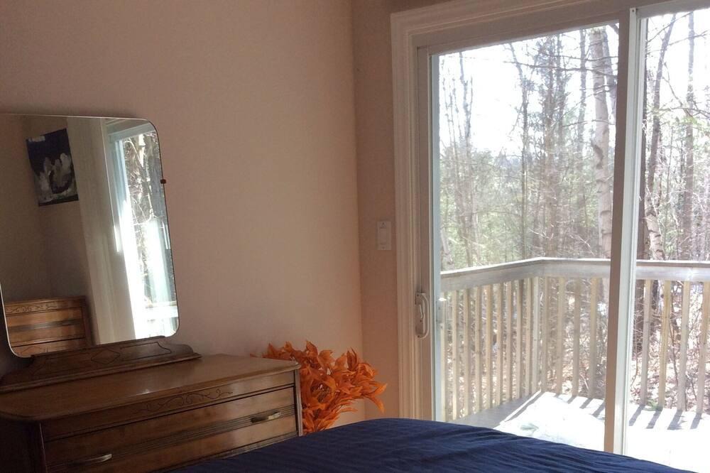 Bracebridge House | Country Getaway on Muskoka River, Bracebridge 31 + Rental