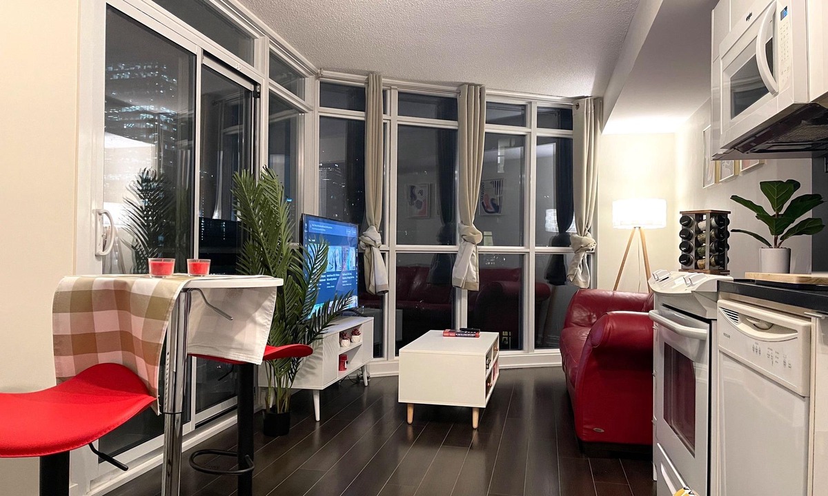 CityPlace Condo | Cozy 1 bedroom condo in downtown w/Free parking