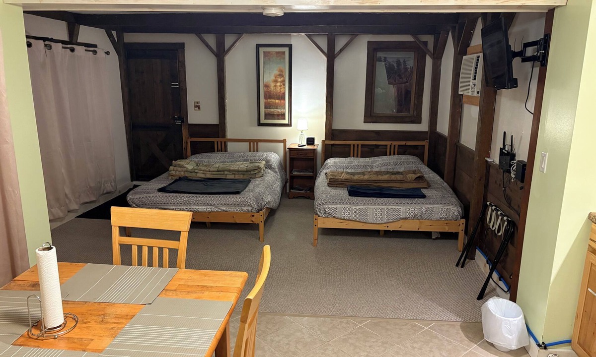Bridgton Apartment | Cozy 2-Bed Suite/Studio with WiFi and AC in welcoming Lakes Region Bridgton