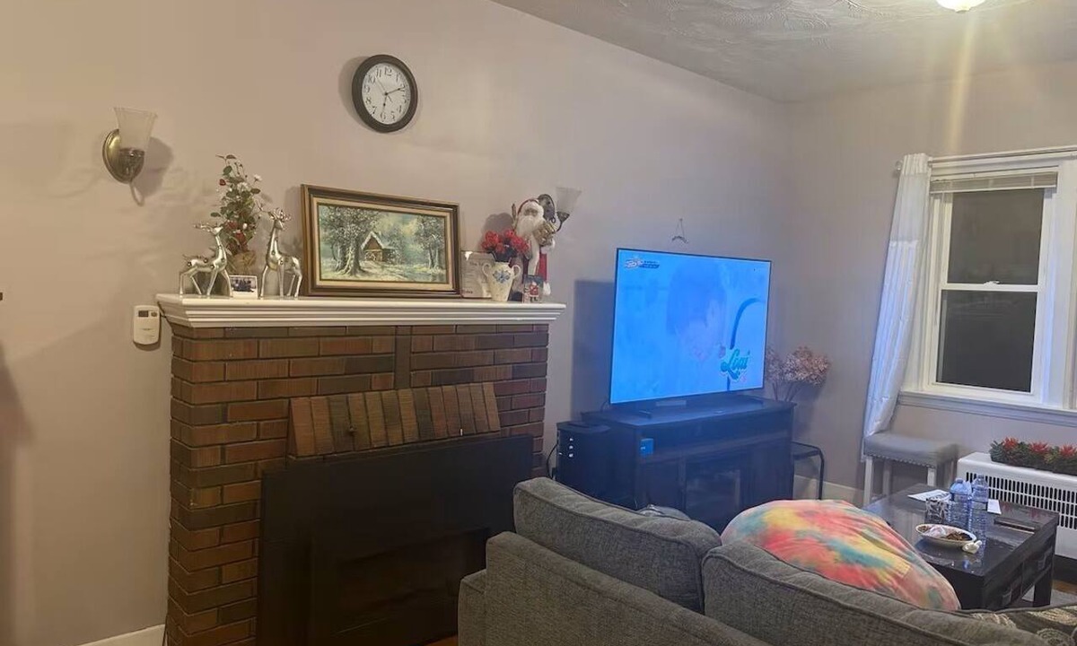 Peterborough House | Cozy 2-bedroom basement in Peterborough