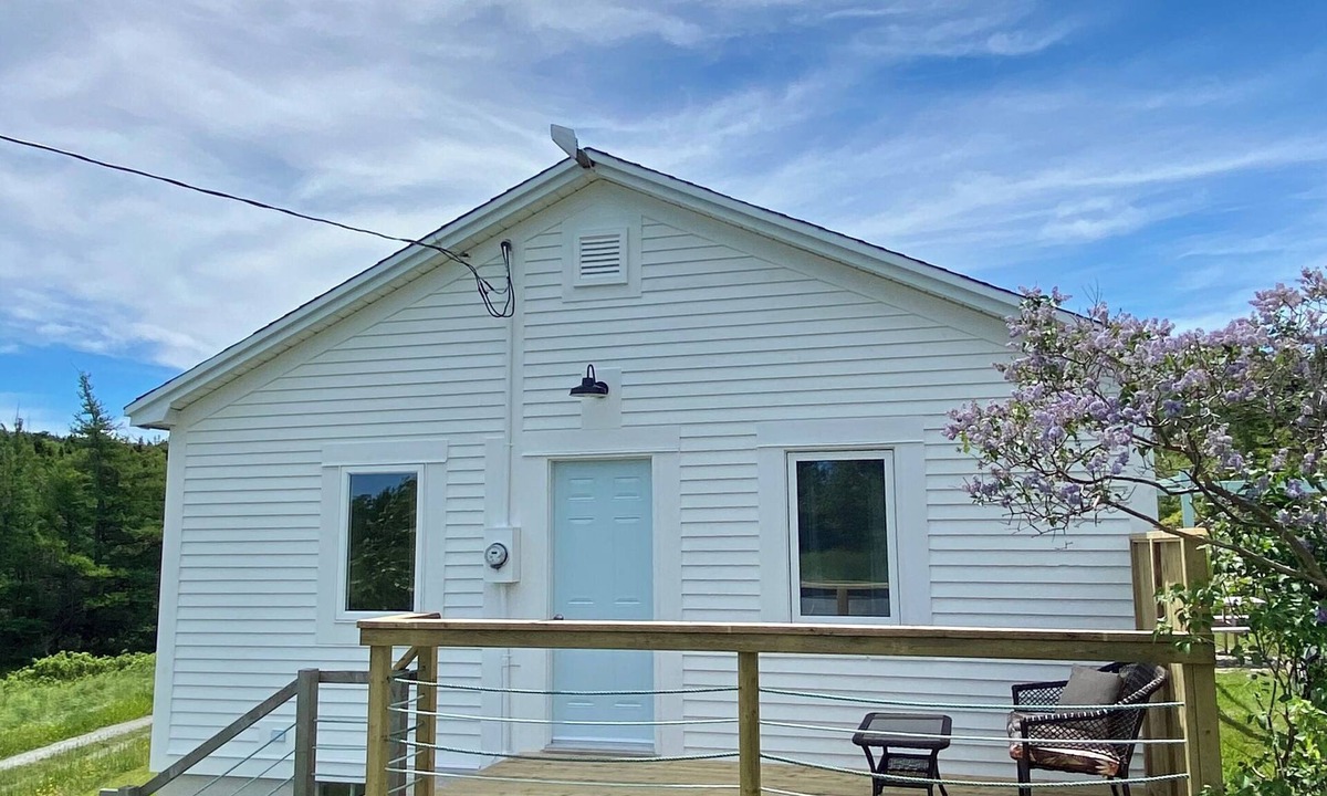 Hants Harbour Cabin | Cozy 2-bedroom cabin in peaceful New Chelsea, perfect for relaxing getaway!