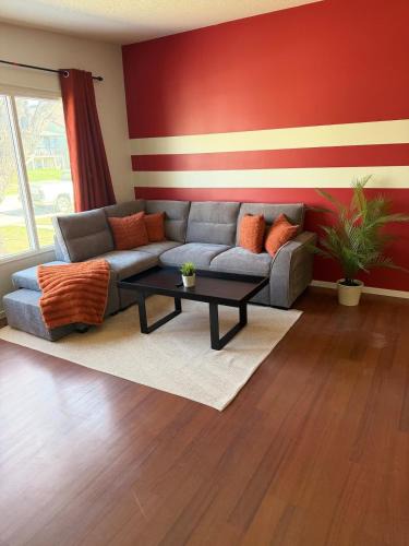 Radisson Heights - Albert Park House | Cozy 2BR Near Zoo Downtown & Max Bell