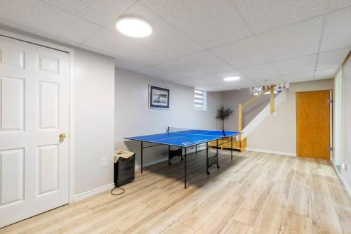Plantagenet House | Cozy 2BR plus Loft Game Room and River Nearby