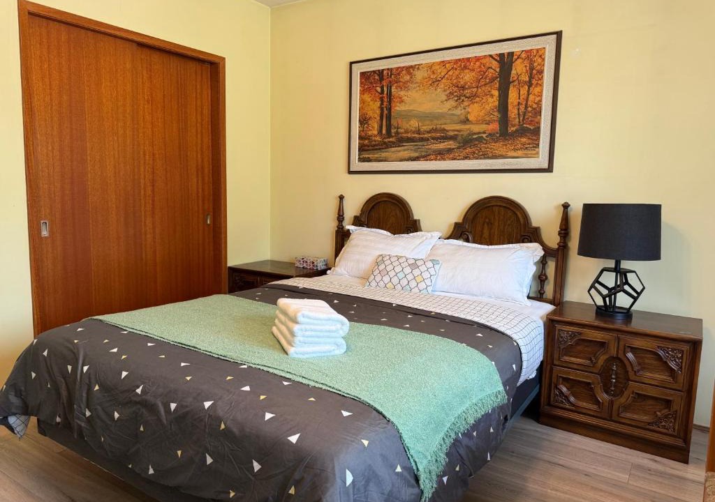 Marpole Apartment | Cozy 3BR Suite Near Airport & Canada Line