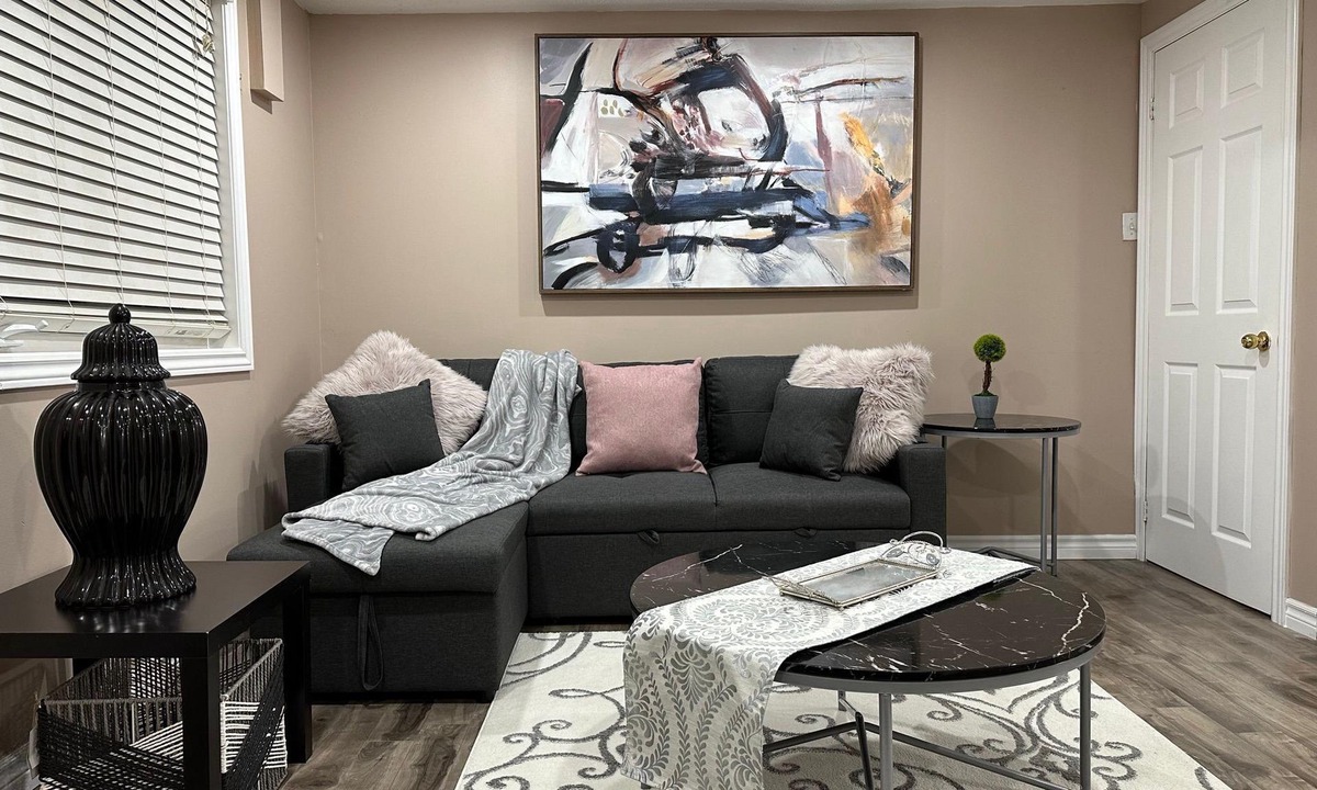Churchill Meadows House | Cozy 4BR House in Mississauga