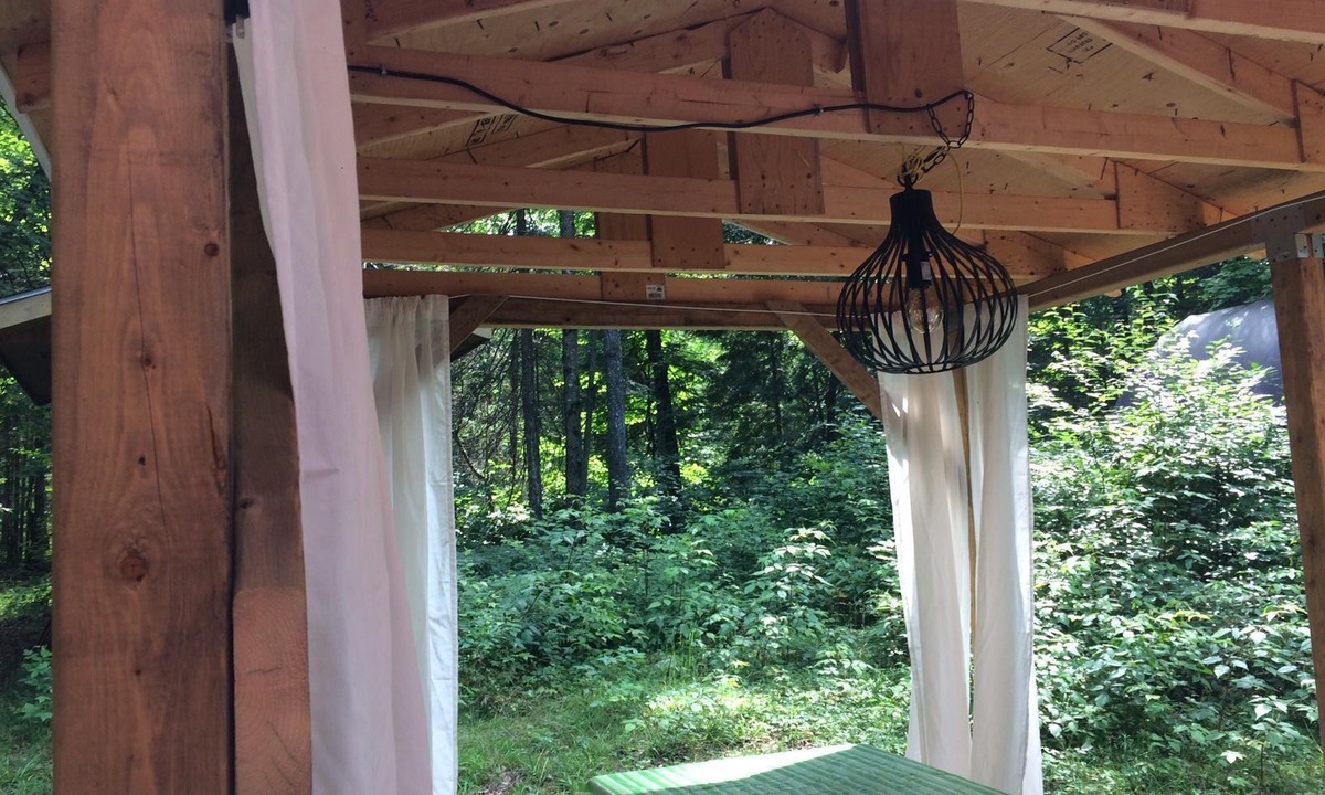 Bracebridge Cottage | Cozy Cottage nestled in the pines on the Muskoka River