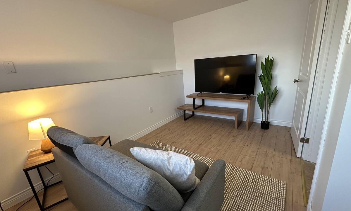 Yarmouth Apartment | Cozy executive suite in Yarmouth for young professionals/retired individuals