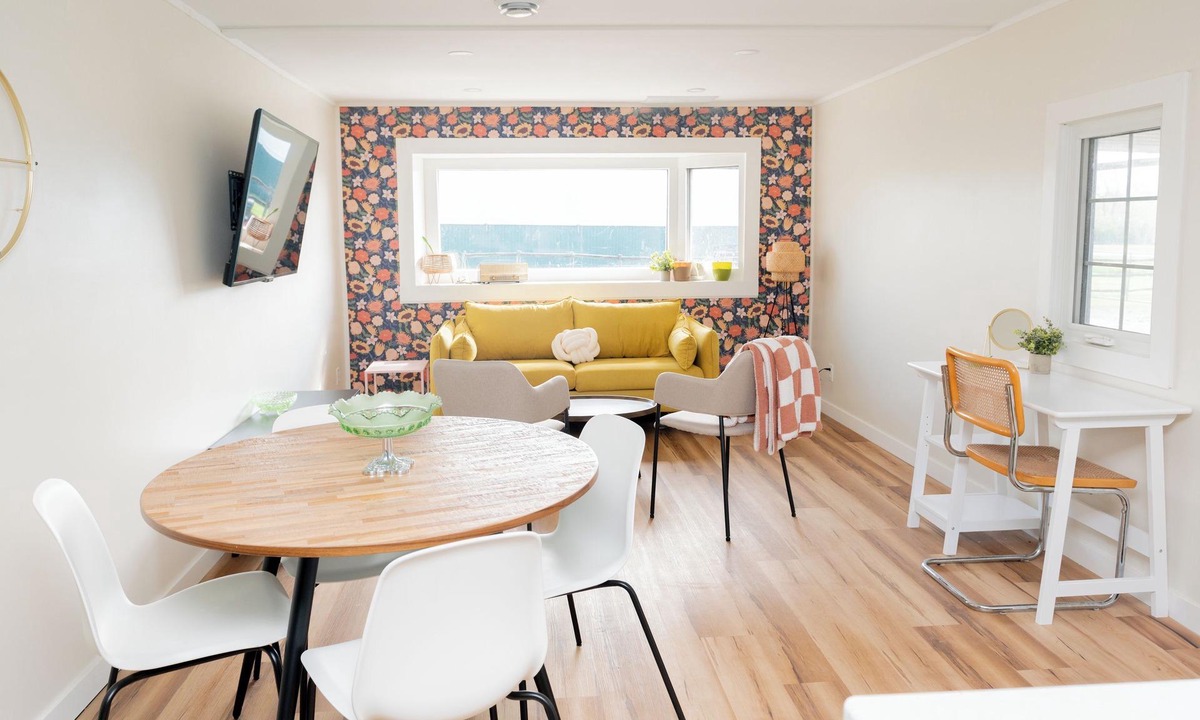St. Williams Other | Cozy Farm Retreat with Wine Country Charm in Norfolk County