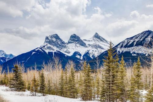 Canmore House | Cozy getaway for exploring Canmore and Banff